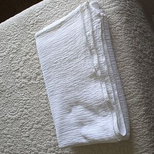 Garnet Hill Isa stonewashed organic cotton blanket queen